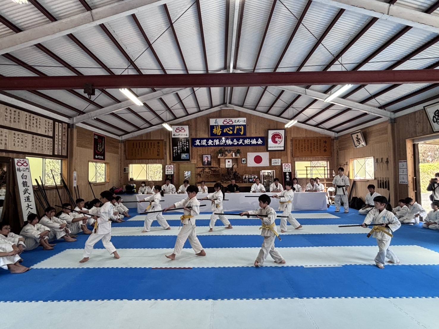 道場での稽古風景