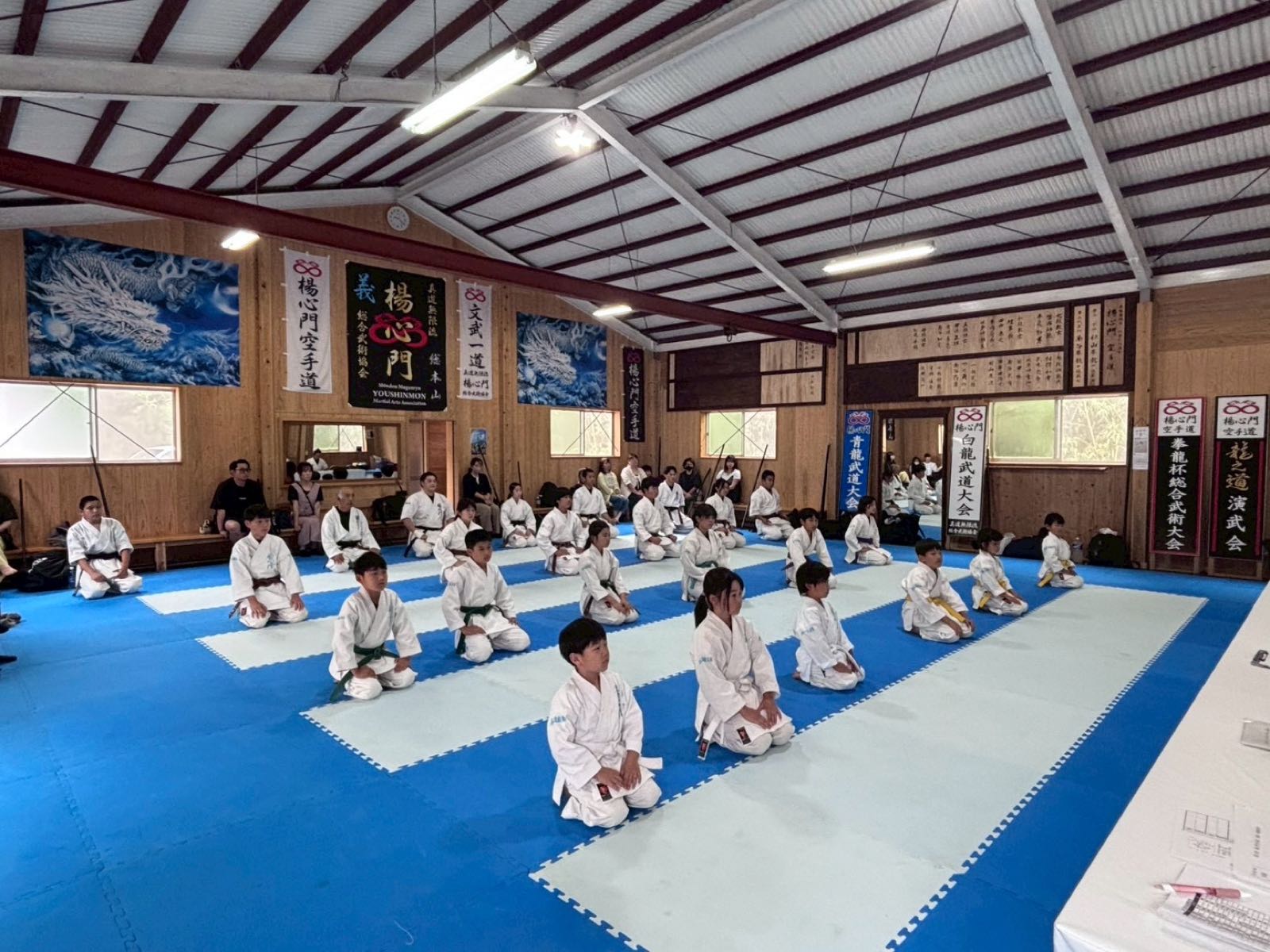 総本山道場で執り行われた昇段審査会