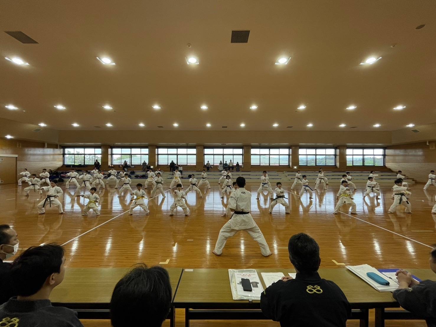 大会での形演武